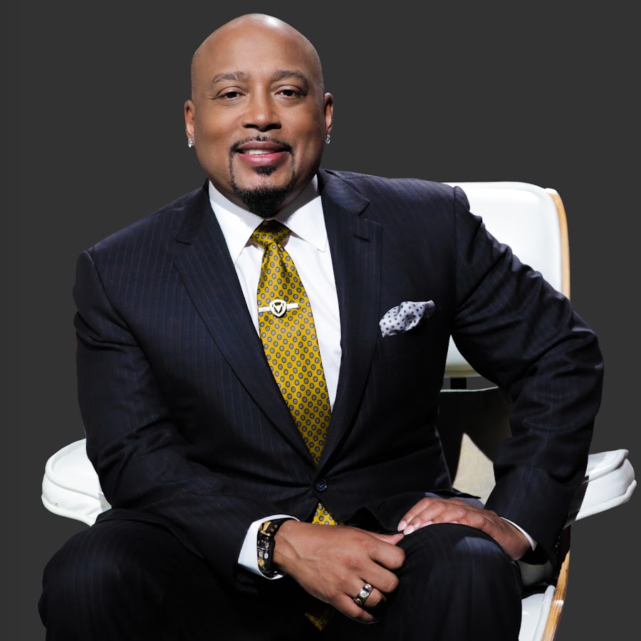 Daymond John | Top 25 Short CEOs, Business Leaders and Entrepreneurs | TheLowerView